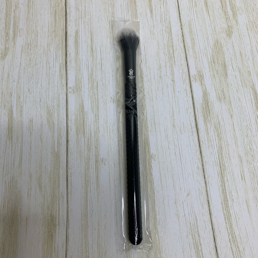 MODA PRO BMX-265 GLOW makeup brush